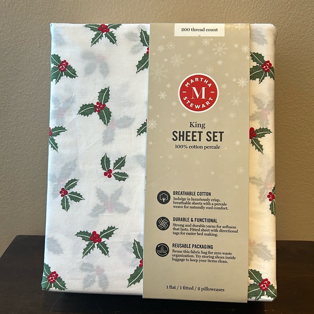 Martha Stewart King Sheet set Christmas Holly Berry New Cotton Percale